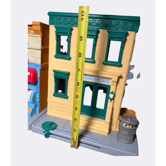 Sesame Street Mr. Hooper's Store 123 Neighborhood House Playset Hasbro 2010 - Picture 10 of 16
